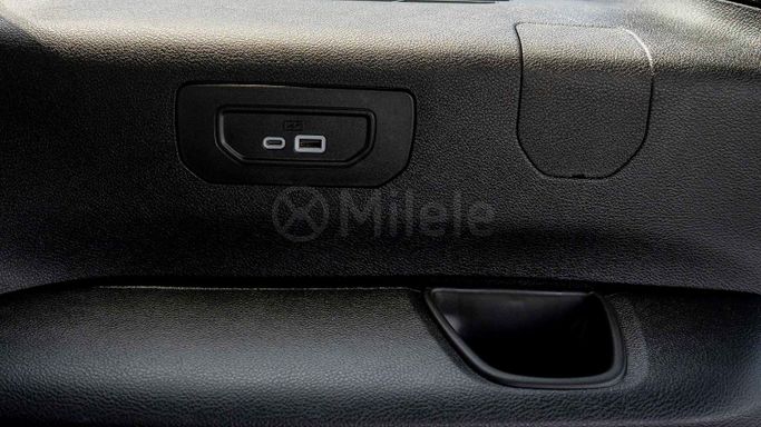 New Jeep Grand Cherokee V (WL), 3.6 l, 2024 in Dubai by Milele, Silver color. Other | AUTO.AE