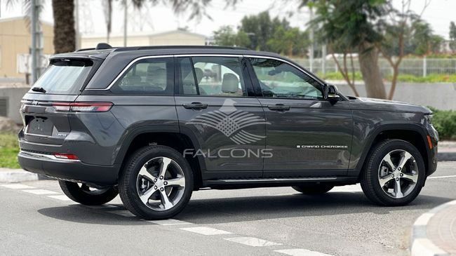 New Jeep Grand Cherokee V (WL), 3.6 l, 2025 in Dubai by Falcons GT Motors FZCO, Grey color. GCC Specs | AUTO.AE