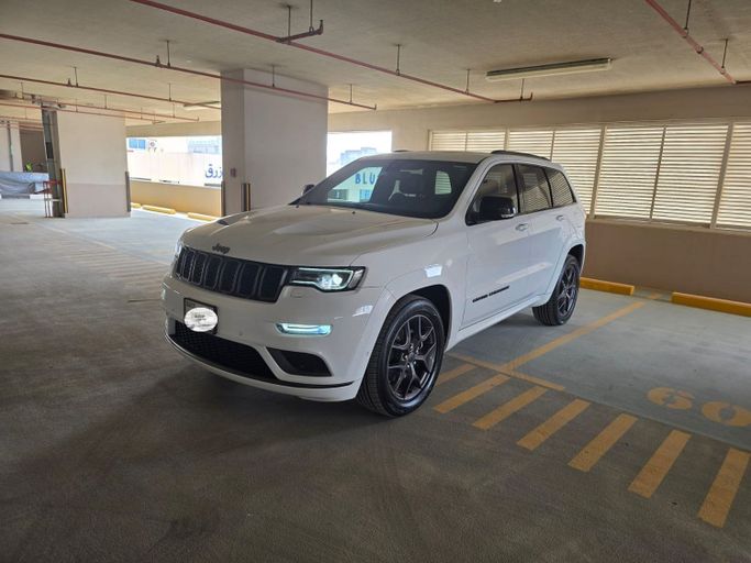 Used Jeep Grand Cherokee IV (WK2) Facelift, 3.6 l, 2020 in Dubai, White color. GCC Specs | AUTO.AE