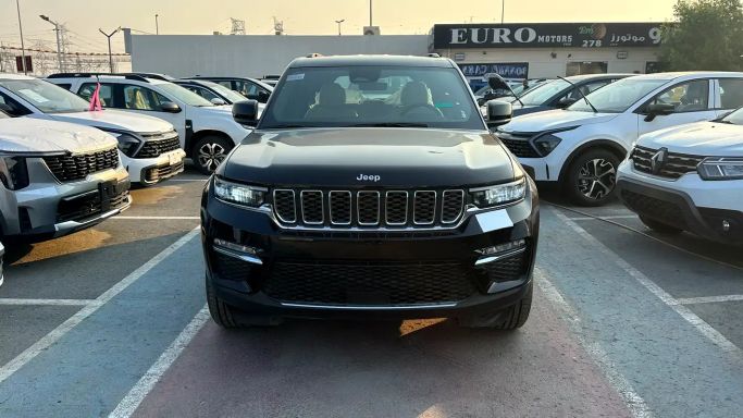 جديدة Jeep Grand Cherokee V (WL), 3.6 l, 2025 في في دبي من Euro Motors Fzco، اللون أسود. مواصفات الخليج | AUTO.AE