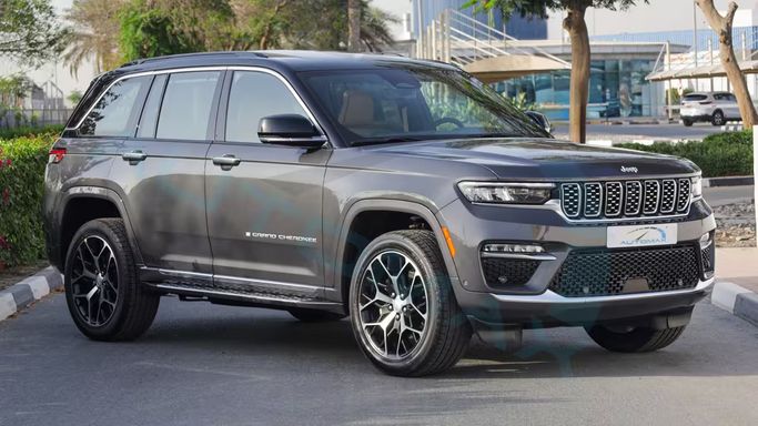 جديدة Jeep Grand Cherokee V (WL), 3.6 l, 2025 في في دبي من Automax®، اللون رمادي.  | AUTO.AE | إعلان #268612
