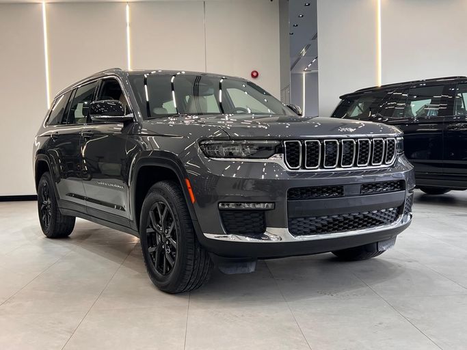 Подержанный Jeep Grand Cherokee V (WL), 3.6 л, 2023 в Дубае от SYARTI CAR TRADING Серый цвет. GCC | AUTO.AE | Объявление #272940