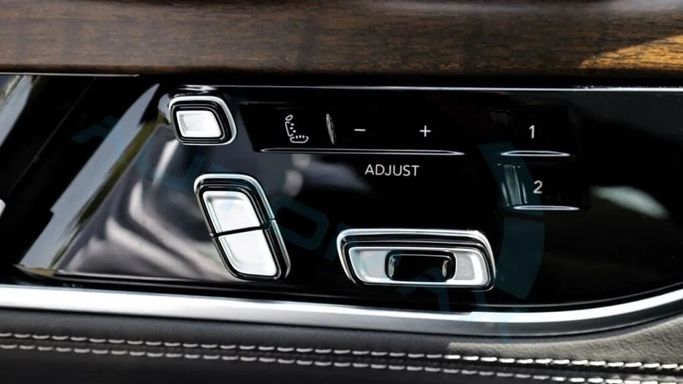 Новый Jeep Wagoneer Grand WS, 3.0 л, 2023 в Дубае от Auto Max Group Белый цвет. GCC | AUTO.AE