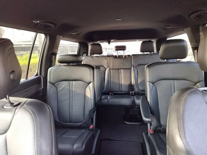 Подержанный Jeep Wagoneer Grand WS, 3.0 л, 2024 в Дубае от Space Motors Красный цвет. Американская | AUTO.AE