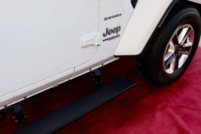 Подержанный Jeep Wrangler IV (JL), 3.6 л, 2019 в Дубае от Dresden Motors Белый цвет. GCC | AUTO.AE