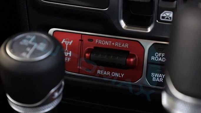 New Jeep Wrangler IV (JL) Facelift, 2.0 l, 2025 in Dubai by Auto Max Group, Silver color. GCC Specs | AUTO.AE