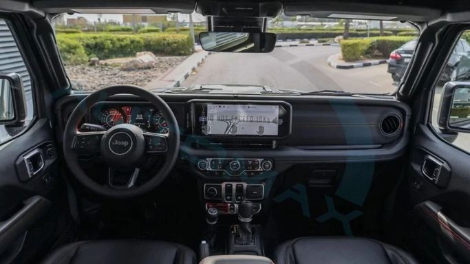 Новый Jeep Wrangler IV (JL) Рестайлинг, 2.0 л, 2025 в Дубае от Auto Max Group Серый цвет. GCC | AUTO.AE