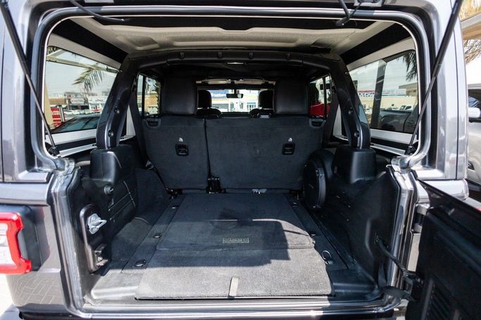 Used Jeep Wrangler IV (JL), 3.6 l, 2021 in Dubai by Linda Cars, Grey color. GCC Specs | AUTO.AE
