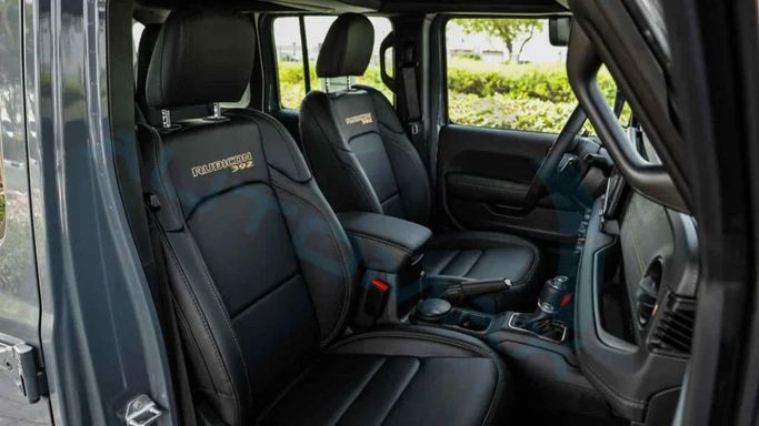 New Jeep Wrangler IV (JL) Facelift, 6.4 l, 2024 in Dubai by Auto Max Group, Other Color color. GCC Specs | AUTO.AE