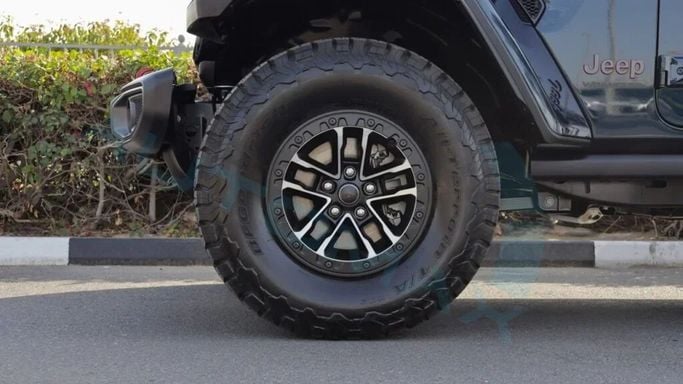 Новый Jeep Wrangler IV (JL) Рестайлинг, 2.0 л, 2025 в Дубае от Auto Max Group Голубой цвет. GCC | AUTO.AE