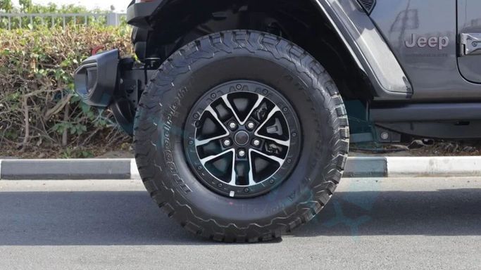 New Jeep Wrangler IV (JL) Facelift, 2.0 l, 2025 in Dubai by Auto Max Group, Other Color color. GCC Specs | AUTO.AE