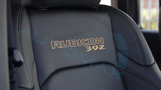 Новый Jeep Wrangler IV (JL) Рестайлинг, 6.4 л, 2025 в Дубае от Auto Max Group Серый цвет. GCC | AUTO.AE