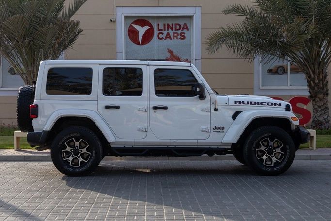 Used Jeep Wrangler III (JK), 3.6 l, 2018 in Dubai by Linda Cars, White color. GCC Specs | AUTO.AE