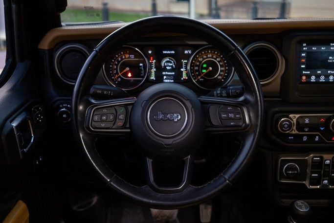 Подержанный Jeep Wrangler IV (JL), 3.6 л, 2021 в Дубае от Linda Cars Черный цвет. Американская | AUTO.AE