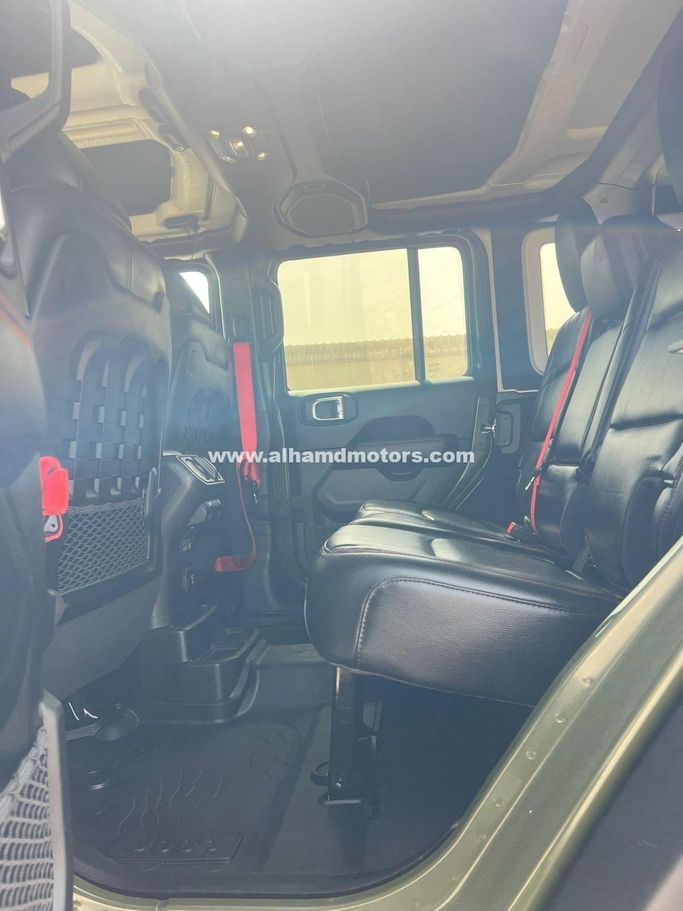 Used Jeep Wrangler IV (JL), 3.6 l, 2020 in Dubai by Alhamd Motors, Green color. Other | AUTO.AE