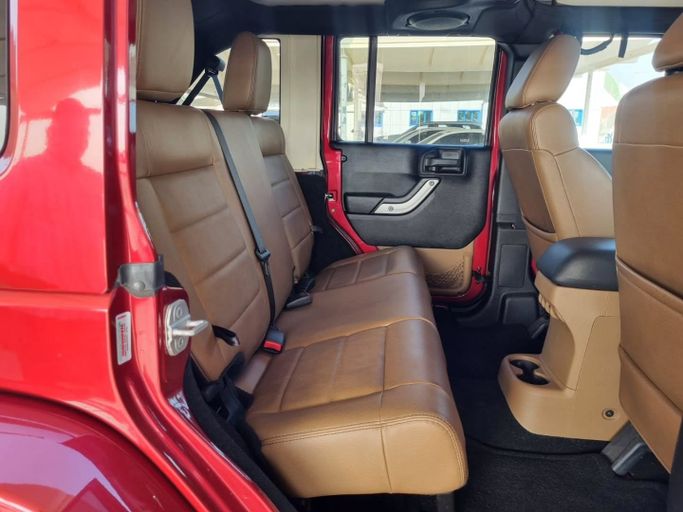 Подержанный Jeep Wrangler III (JK), 3.8 л, 2011 в Дубае от Saeed Auto Красный цвет. Японская | AUTO.AE