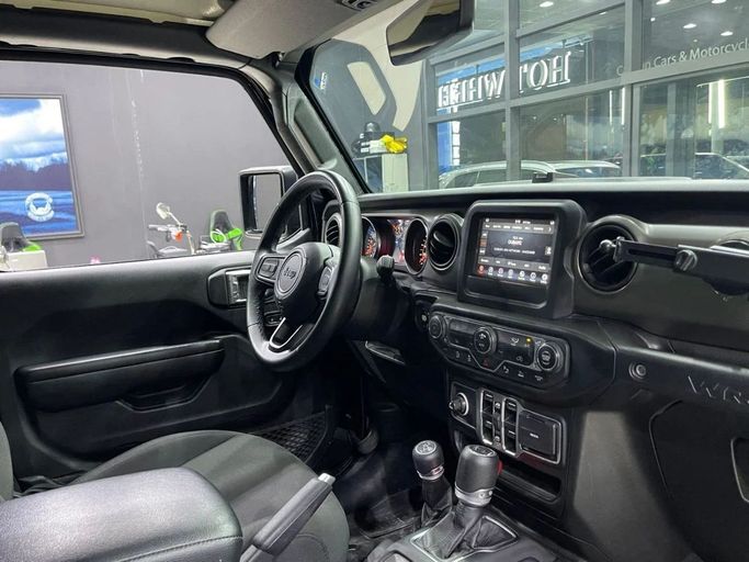 Подержанный Jeep Wrangler IV (JL), 3.6 л, 2021 в Дубае от Carbon Cars Черный цвет. GCC | AUTO.AE