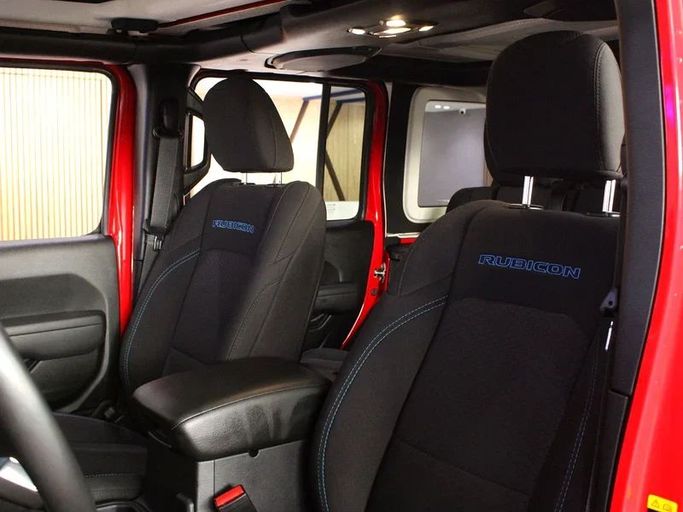 Подержанный Jeep Wrangler Rubicon IV (JL), 2.0 л, 2022 в Дубае от Hot Wheel Used Motors Красный цвет. Other | AUTO.AE