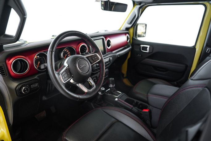 مستعملة Jeep Wrangler IV (JL), 3.6 l, 2023 في في دبي من Exotic Cars، اللون أخضر. مواصفات الخليج | AUTO.AE