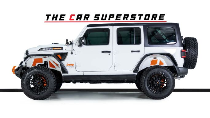 Подержанный Jeep Wrangler IV (JL), 3.6 л, 2022 в Дубае от The Car Superstore Белый цвет. GCC | AUTO.AE