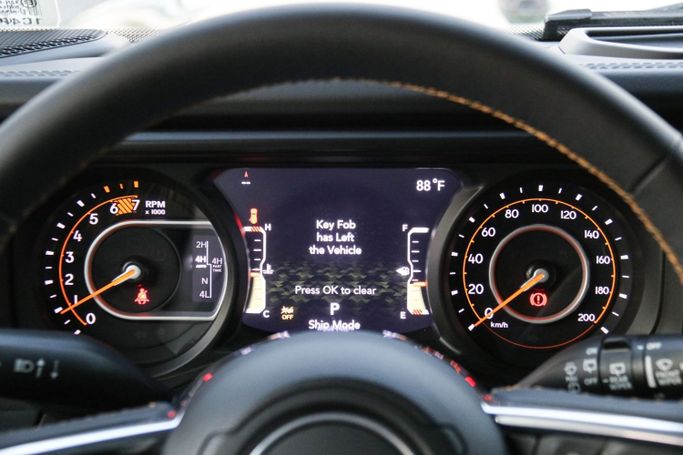 Новый Jeep Wrangler IV (JL) Рестайлинг, 2.0 л, 2024 в Дубае от Atlantic Motors FZCO Голубой цвет.  | AUTO.AE