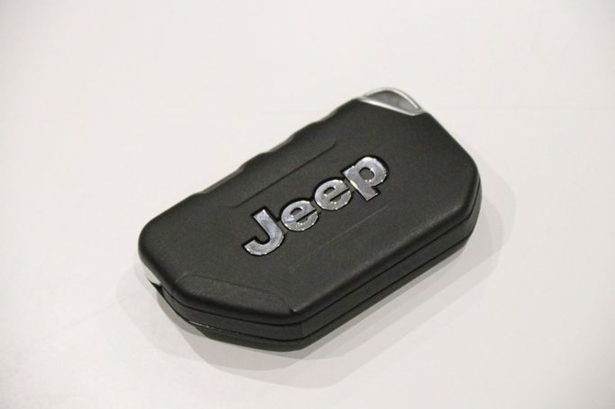 Новый Jeep Wrangler IV (JL) Рестайлинг, 2.0 л, 2024 в Дубае от Atlantic Motors FZCO Черный цвет.  | AUTO.AE