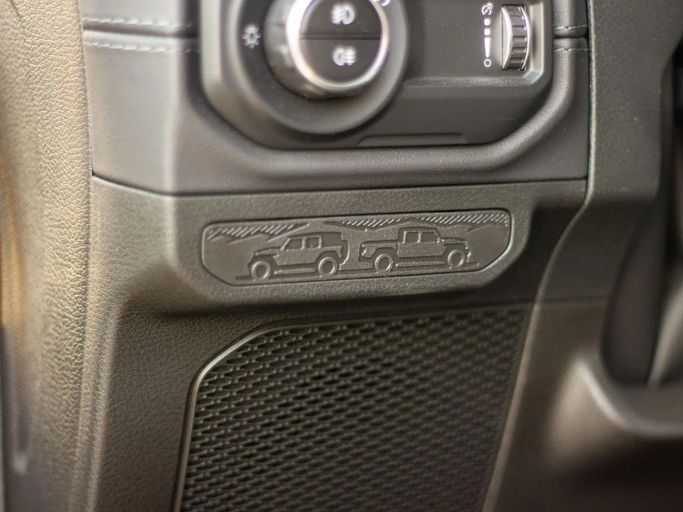 Новый Jeep Wrangler IV (JL) Рестайлинг, 6.4 л, 2025 в Дубае от Al Rawnaq Motors  Серый цвет. GCC | AUTO.AE