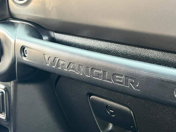 Подержанный Jeep Wrangler IV (JL), 3.6 л, 2021 в Дубае от Prestige Motos (SHJ) Черный цвет. Американская | AUTO.AE