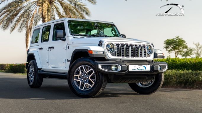 جديدة Jeep Wrangler عملية فيس ليفت IV (JL), 2.0 l, 2025 في في دبي من Automax®، اللون أبيض. مواصفات الخليج | AUTO.AE