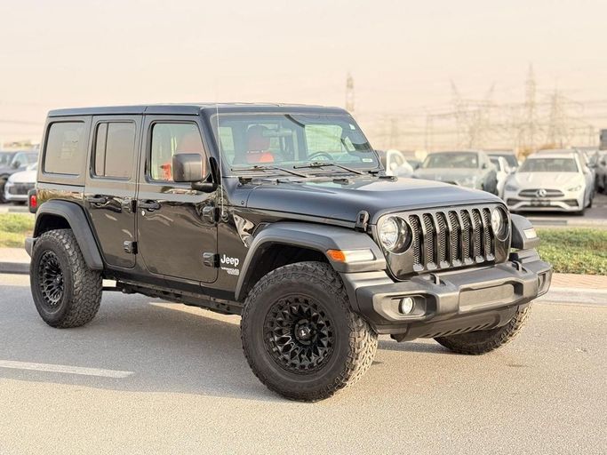 Used Jeep Wrangler III (JK), 3.6 l, 2018 in Dubai by GHAZNI MOTORS, Black color. American Specs | AUTO.AE
