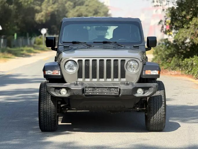 Подержанный Jeep Wrangler IV (JL), 3.6 л, 2020 в Дубае от Prestige Motos (SHJ) Серый цвет. Американская | AUTO.AE | Объявление #264714