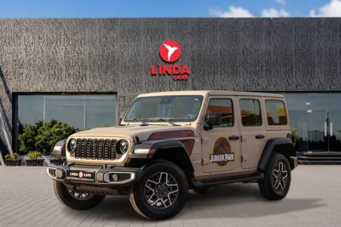 Подержанный Jeep Wrangler IV (JL) Рестайлинг, 2.0 л, 2024 в Дубае от Linda Cars Бежевый цвет. GCC | AUTO.AE | Объявление #265751