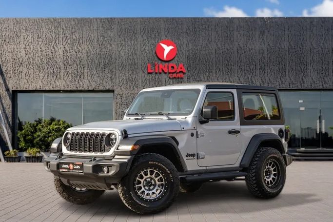Подержанный Jeep Wrangler IV (JL) Рестайлинг, 2.0 л, 2024 в Дубае от Linda Cars Серебристый цвет. GCC | AUTO.AE | Объявление #272344