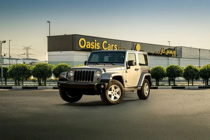 مستعملة ⁦Jeep Wrangler III (JK)، 3.6 l، 2016⁩ في في الإمارات, دبي من OASIS CARS، اللون فضي. مواصفات الخليج | AUTO.AE | إعلان #287095