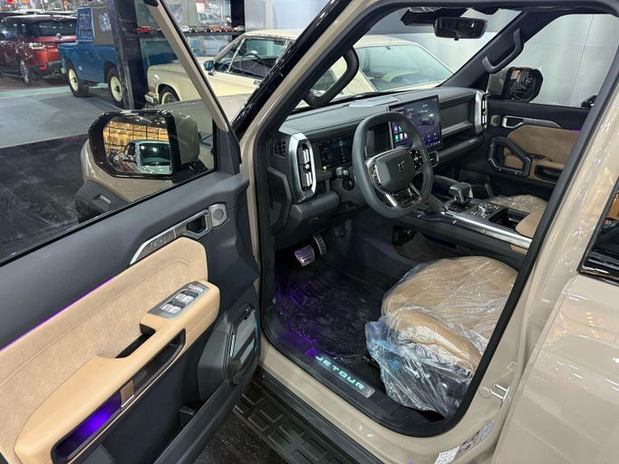 New Jetour T2, 2.0 l, 2025 in Dubai by STAR COLLECTION LLC, Beige color. GCC Specs | AUTO.AE