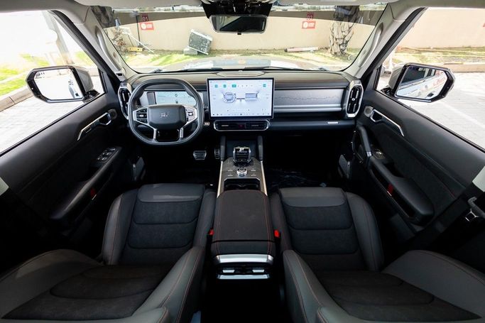 Подержанный Jetour T2, 2.0 л, 2023 в Дубае от Linda Cars Серый цвет. Китайская | AUTO.AE