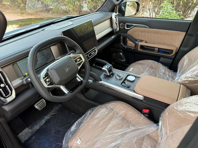 Новый Jetour T2, 2.0 л, 2025 в Дубае от Drivenchy Motors Черный цвет. GCC | AUTO.AE