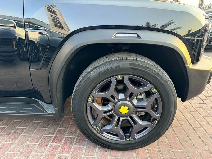 Подержанный Jetour T2, 2.0 л, 2025 в Дубае от Nice Cars Motos Черный цвет. GCC | AUTO.AE