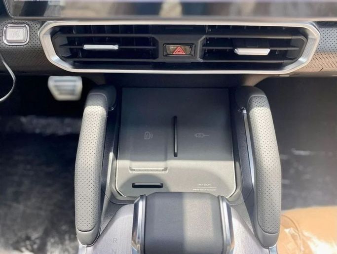 Новый Jetour T2, 2.0 л, 2024 в Дубае от Pegasus Automobile Бежевый цвет. GCC | AUTO.AE