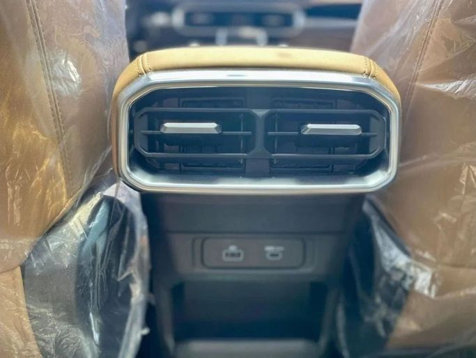 Новый Jetour T2, 2.0 л, 2024 в Дубае от Pegasus Automobile Бежевый цвет. GCC | AUTO.AE