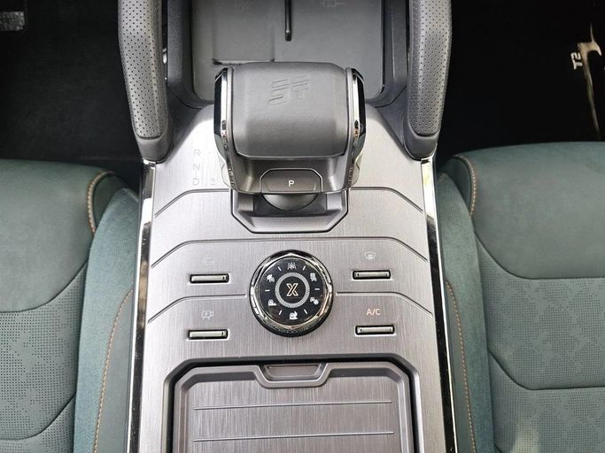 Used Jetour T2, 2.0 l, 2024 in Dubai by US Motors, Black color. GCC Specs | AUTO.AE