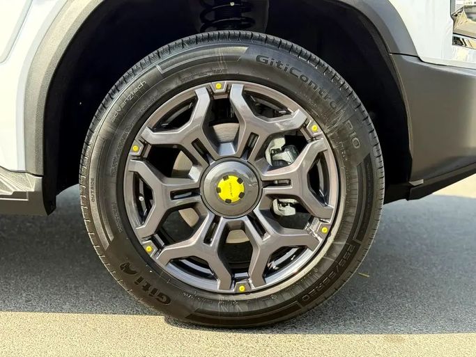 Used Jetour T2, 2.0 l, 2025 in Dubai by First Choice Motors, White color. GCC Specs | AUTO.AE