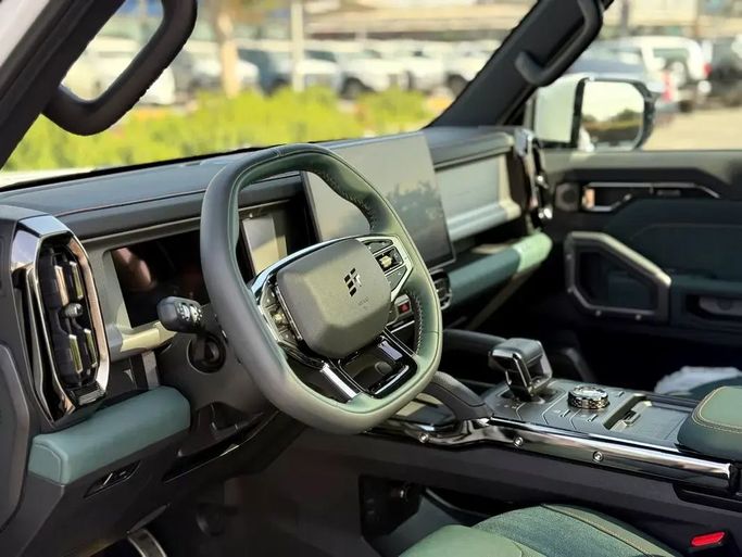 Used Jetour T2, 2.0 l, 2025 in Dubai by First Choice Motors, White color. GCC Specs | AUTO.AE