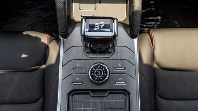 Новый Jetour Traveller, 2.0 л, 2025 в Дубае от Milele Серебристый цвет. Other | AUTO.AE