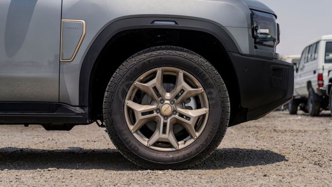 Новый Jetour Traveller, 2.0 л, 2025 в Дубае от Milele Серебристый цвет. Other | AUTO.AE