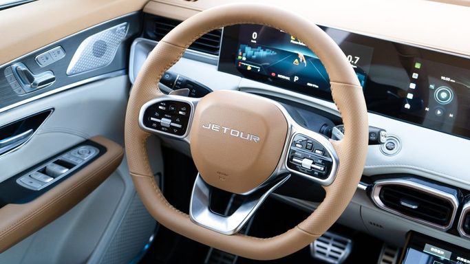 Новый Jetour X70 PLUS I Рестайлинг, 1.6 л, 2025 в Дубае от TRADEX FRANCE MOTORS Черный цвет. Other | AUTO.AE