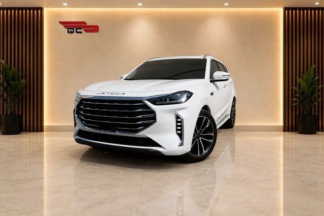مستعملة ⁦Jetour X70 PLUS I، 1.5 l، 2025⁩ في في الإمارات, دبي من QUICK CARS، اللون أبيض. مواصفات الخليج | AUTO.AE | إعلان #288275