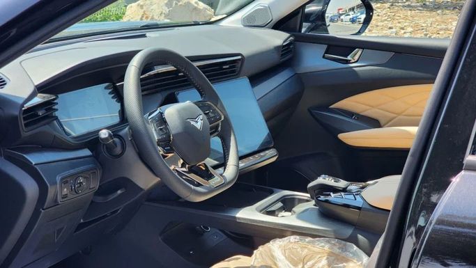 Новый Kaiyi X7 Kunlun, 2.0 л, 2024 в Дубае от Alwan Global Cars Черный цвет. GCC | AUTO.AE