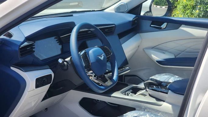 Новый Kaiyi X7 Kunlun, 2.0 л, 2024 в Дубае от Alwan Global Cars Белый цвет. GCC | AUTO.AE