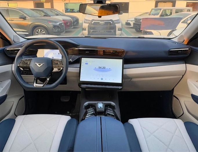 Новый Kaiyi X7 Kunlun, 1.6 л, 2024 в Дубае от SK Motors Белый цвет. Китайская | AUTO.AE